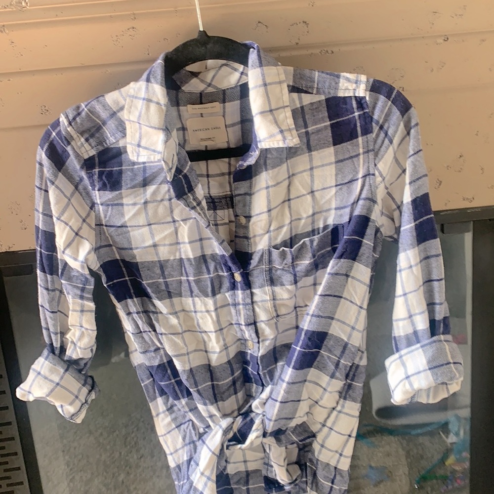 3 for $15 🎉 American Eagle blue plaid shirt
